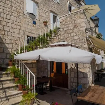 Stone House Seaside Retreat On Bra Island - Two Bedroom 2 Διαμέρισμα
