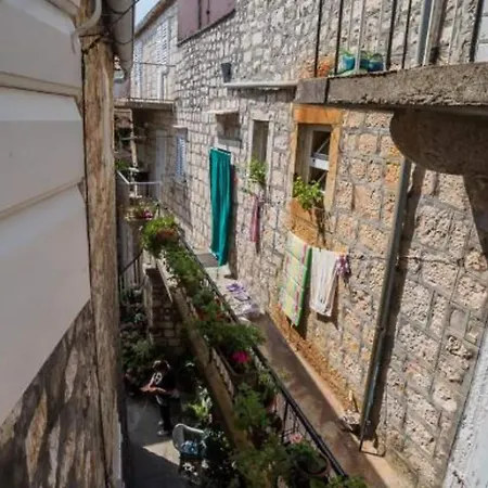 Stone House Seaside Retreat On Bra Island - Two Bedroom 2 Διαμέρισμα *