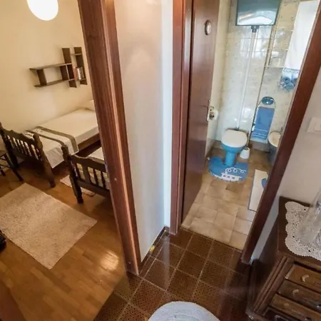 Stone House Seaside Retreat On Bra Island - Two Bedroom 2 * Sutivan